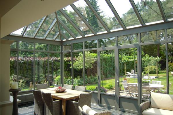 Binnenaanzicht orangerie steel look